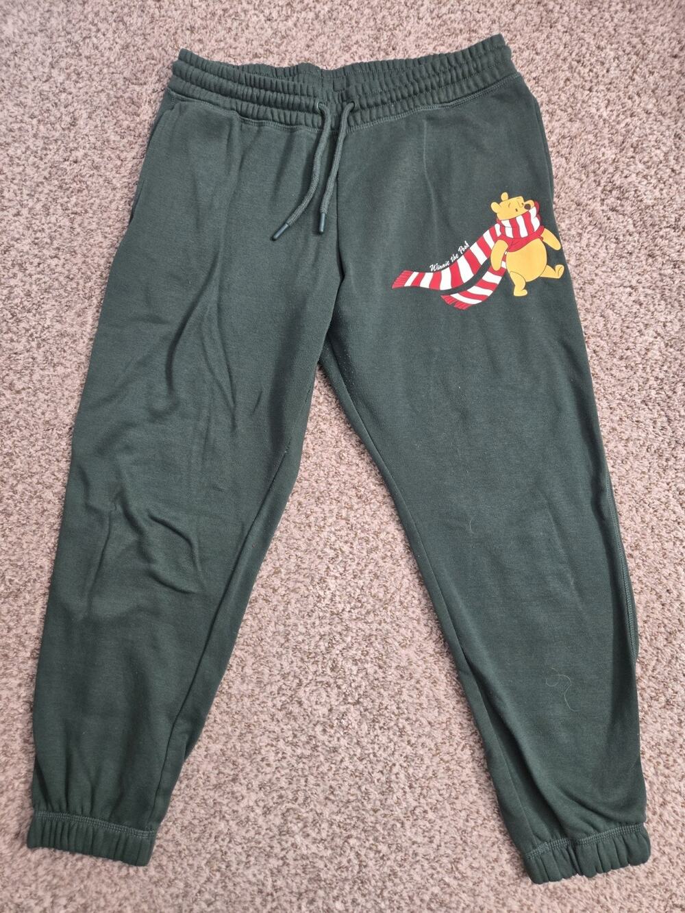 DISNEY Store Winnie The Pooh Scarf Graphic Green Sweat Pants Joggers Size Medium